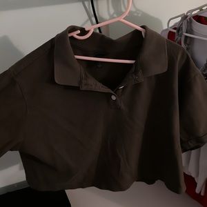 Olive green crop top with collar & buttons size small fits medium